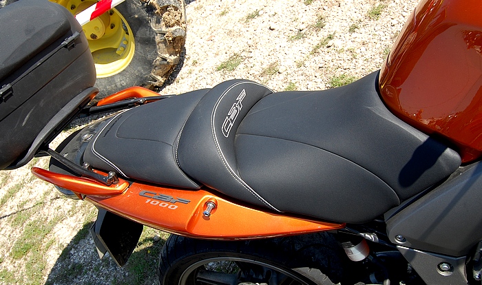 - selle 011