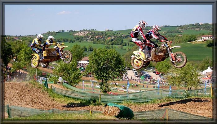 cross 048
