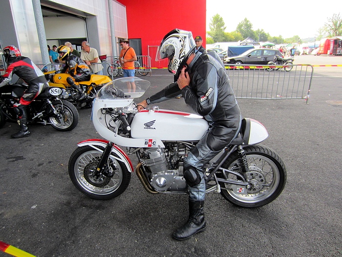 050  Coyote 2011 