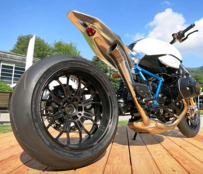 Moto 648
