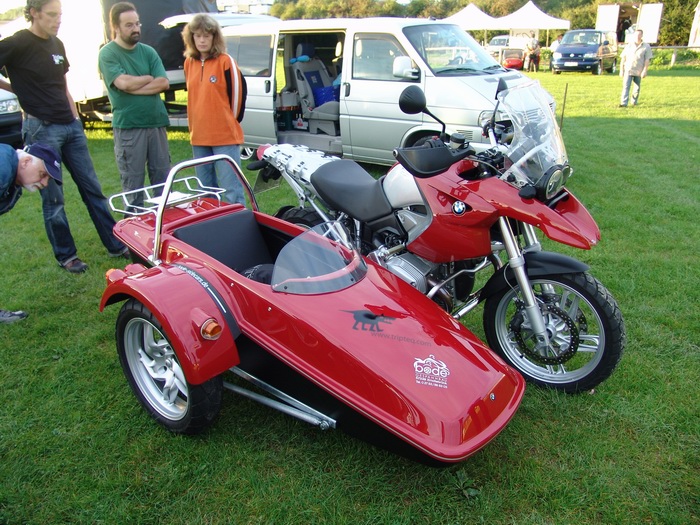 E 128